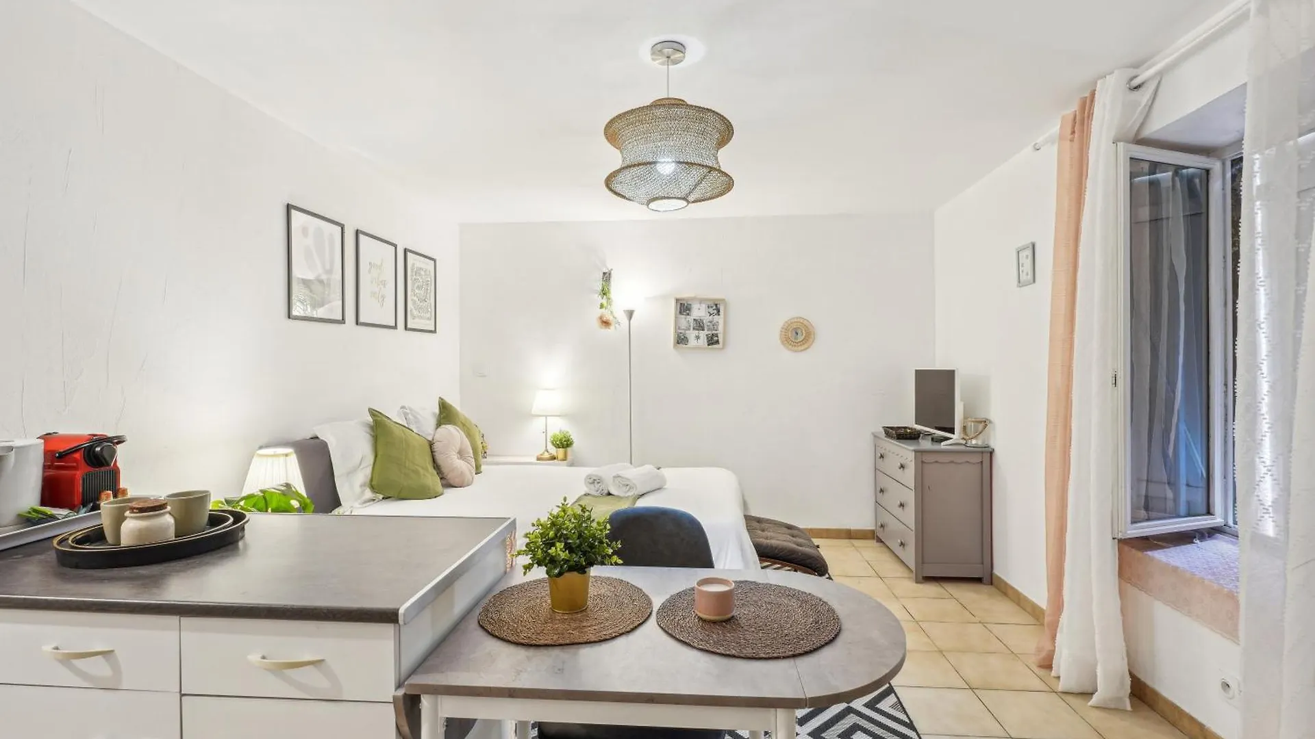 Studio Garden And Serenity, Near Eurexpo And Groupamastadium Saint-Priest  0*, Saint-Priest (Rhone)
